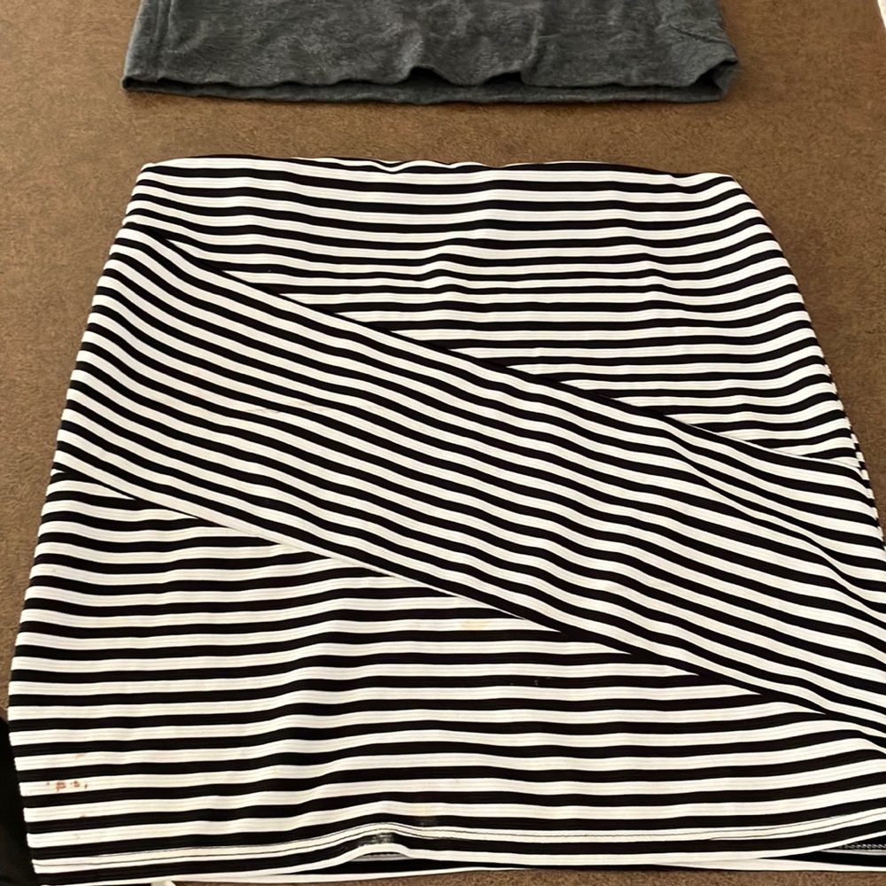 Women’s Wet Seal mini skirt size large